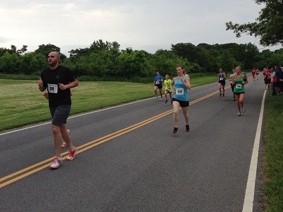 Runnershead to the finish line at the Semper Fi 5k.                  Photo: Erin Masterson