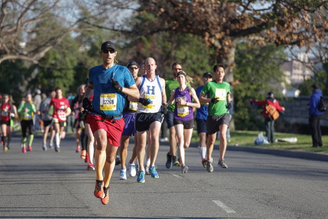 Gerald Montgomery of Washington, D.C. heads toward a 1:05:20 finish at the Cherry Blossom Ten Mile. Photo: Vladimir Bukalo