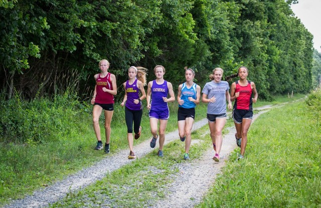 Casey Kendall, Kate Murphy, Page Lester, Heather Holt, Taylor Knibb and Devon Williams. Photo : Dustin Whitlow/D.Whit Photography