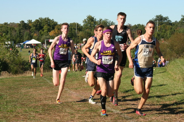 From left: Conor Lyons, Andrew Forsyth, Colin Shaefer, Dan Horoho and Jack Wavering approach the two mile mark at the Glory Days Invitational. Photo: Charlie Ban