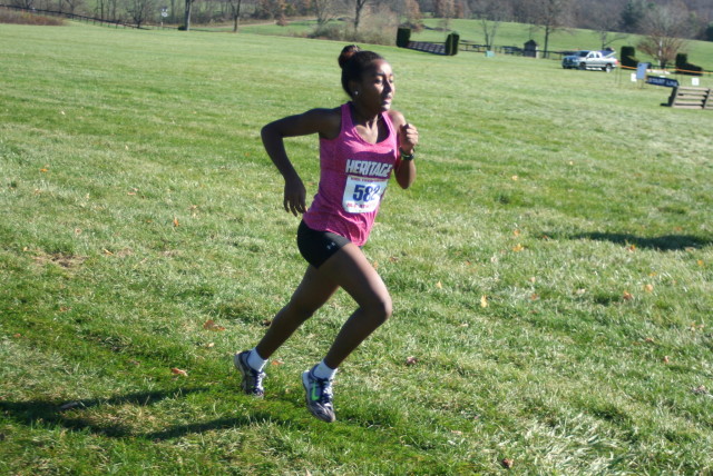 Weini Kelati on her way to the 4A title. Photo: Charlie Ban