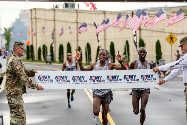 Augustus Maiyo edges Robert Cheseret for the 2016 Army Ten-Miler title. Photo: Dustin Whitlow/DWhit Photography